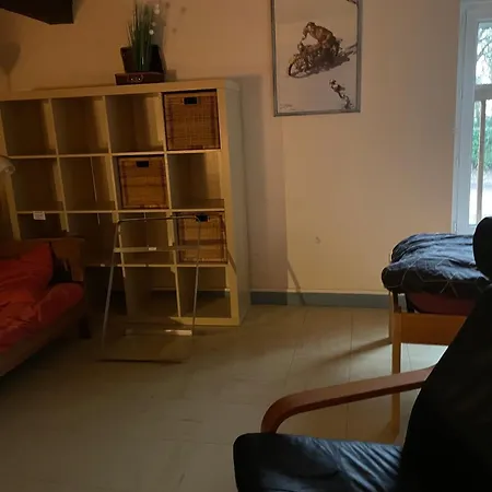 Chambre Entree Independante Avec Salle De Bain Wc *